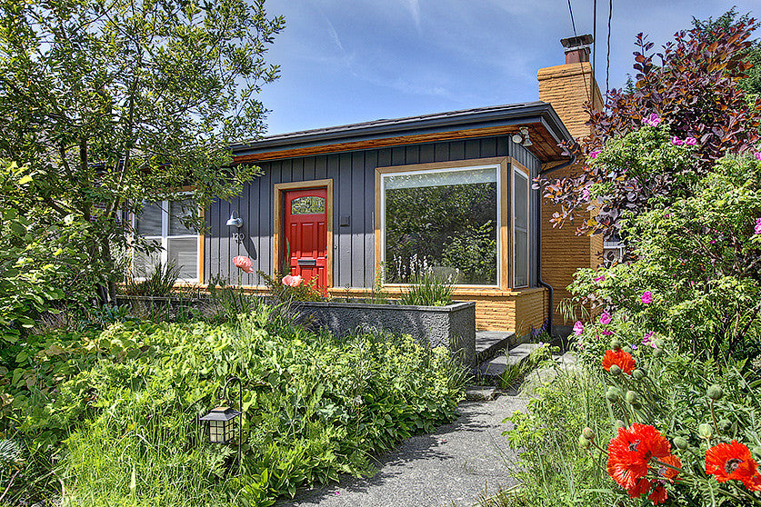 Exterior Paint Color Design: Red Door Rambler