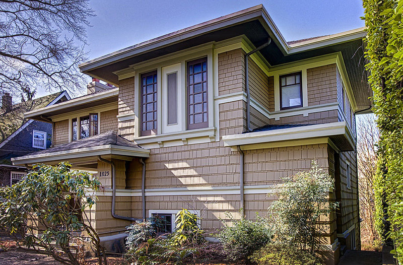 Exterior Paint Color Design: Tan Craftsman